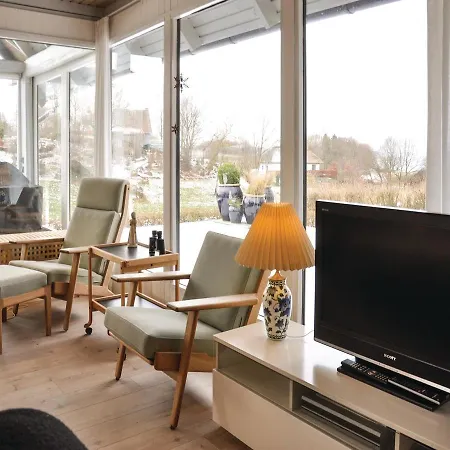 Three-bedroom Holiday In * Asperup