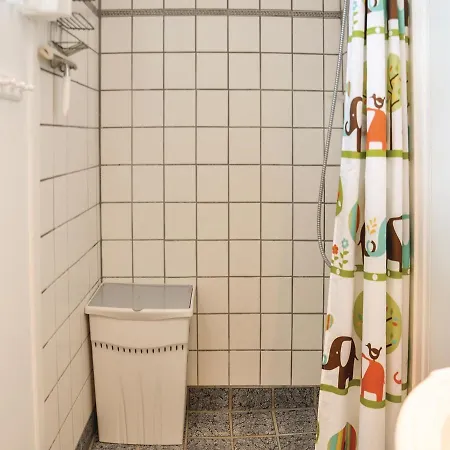 Three-bedroom Holiday In * Asperup